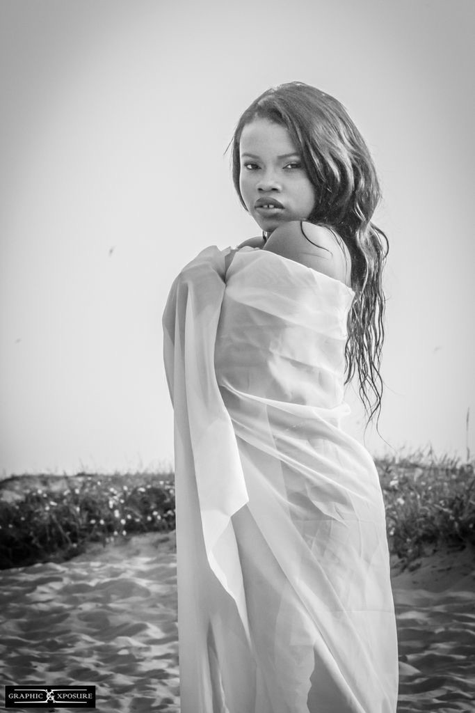 Female model photo shoot of Chy Leona
