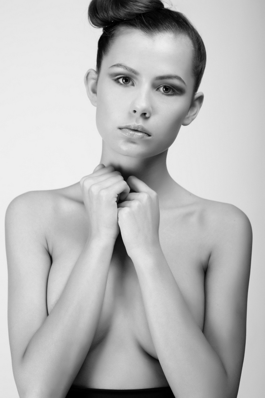 Female model photo shoot of BertaM