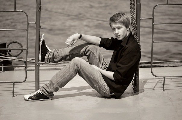 Male model photo shoot of Dmitri91