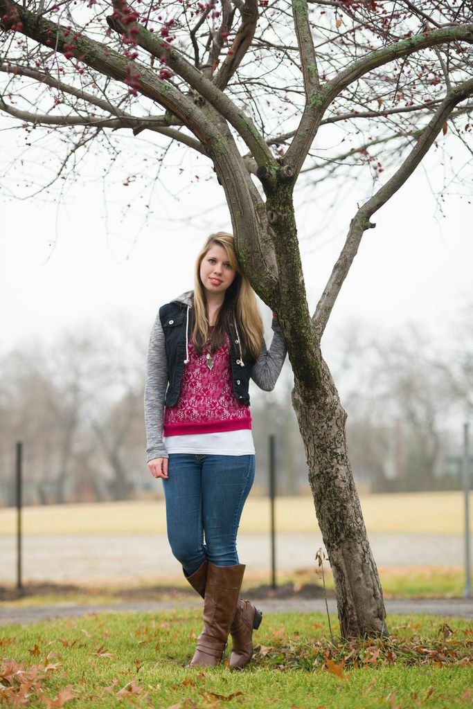 Female model photo shoot of elizabeth1316 in Kansas City, Kansas