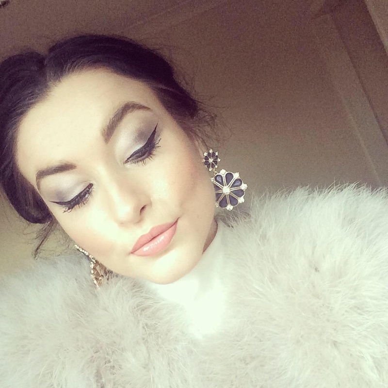 Female model photo shoot of Demi Lauren in Demiilauren Instagram