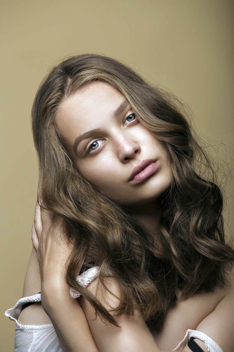 Female model photo shoot of ANNA by NinaMasic