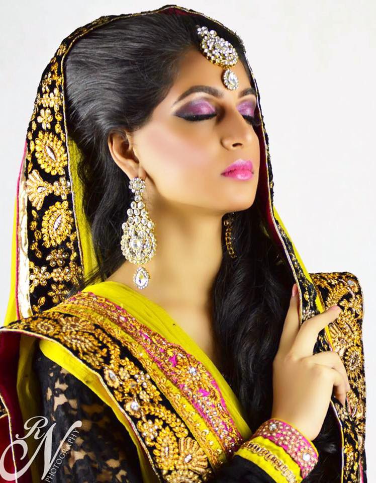 Female model photo shoot of chandni_amin