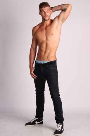 Male model photo shoot of Eddy Bodart