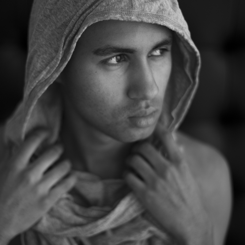 Male model photo shoot of Dorian Earle