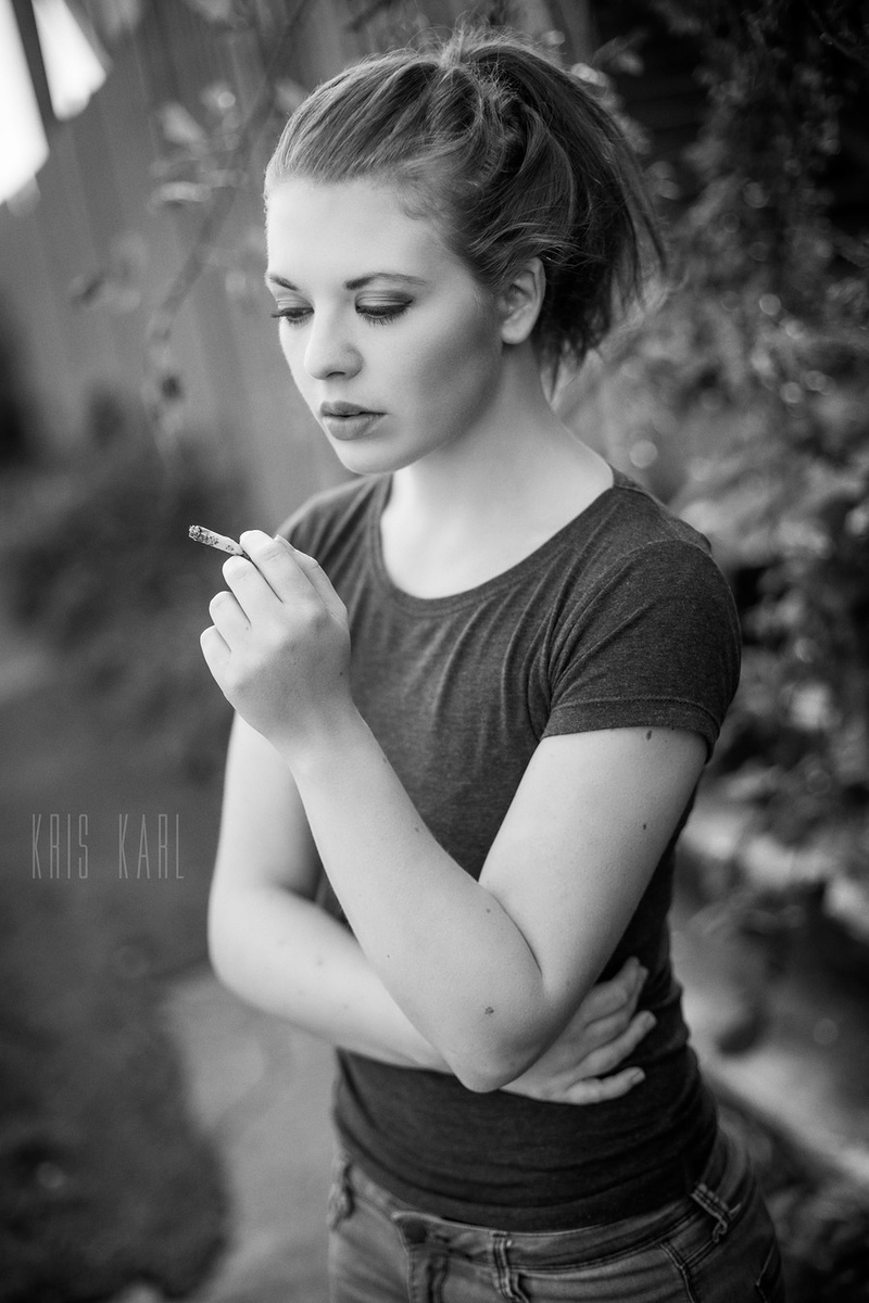 Female model photo shoot of Helen_Stephens