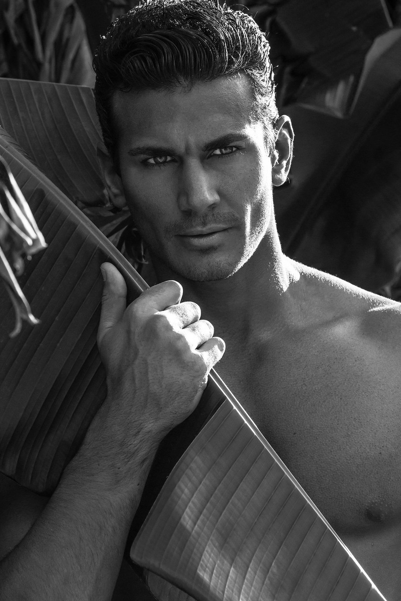 Male model photo shoot of Alexandre LYSIAK