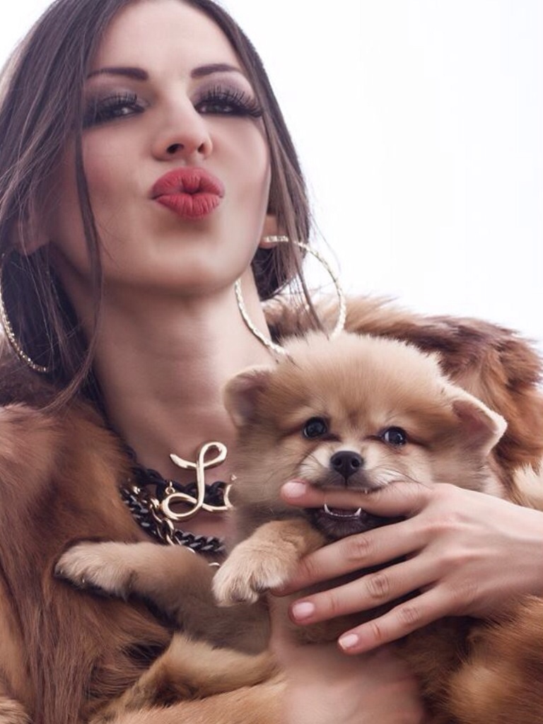 Female model photo shoot of Dolly Lopez