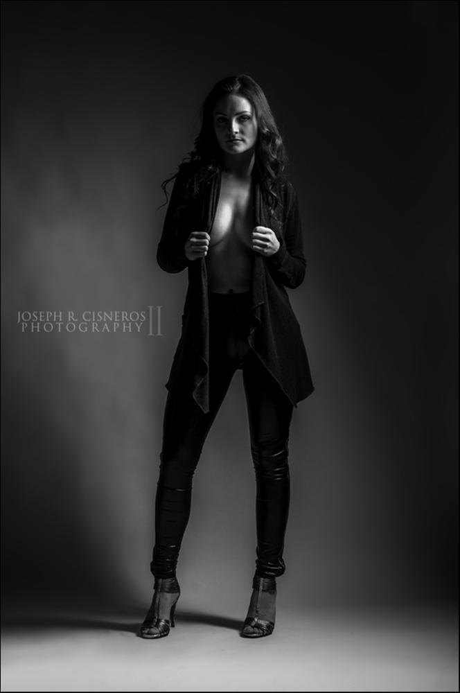 Female model photo shoot of Melanie Ray