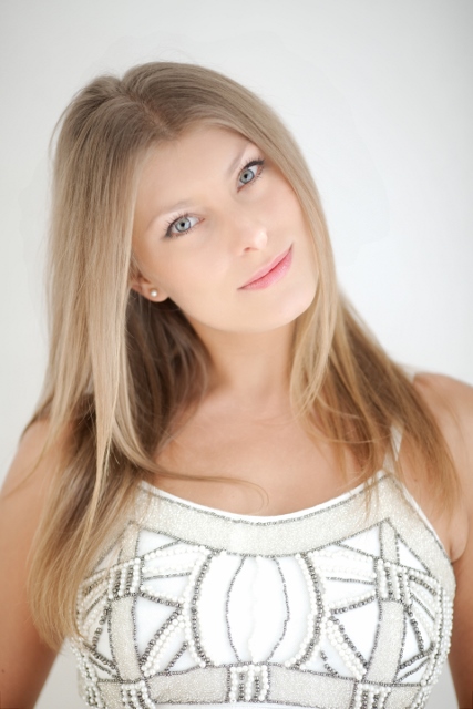 Female model photo shoot of Kateryna Kharytska by Romantic Photographic