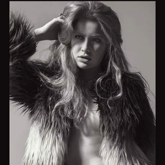 Female model photo shoot of Reeves Maddux