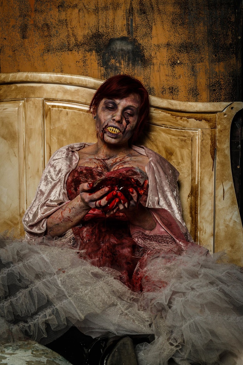 Female model photo shoot of Morgana Reese by PicsBySergio in The Massacre Haunted House
