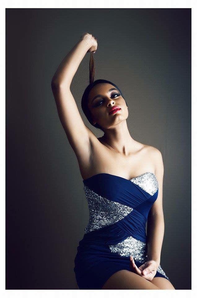 Female model photo shoot of Yasminrev