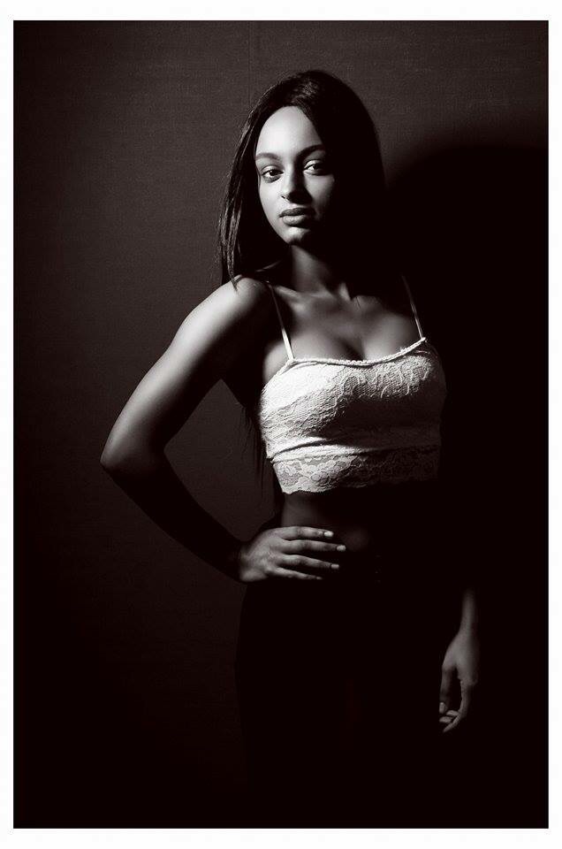 Female model photo shoot of Yasminrev