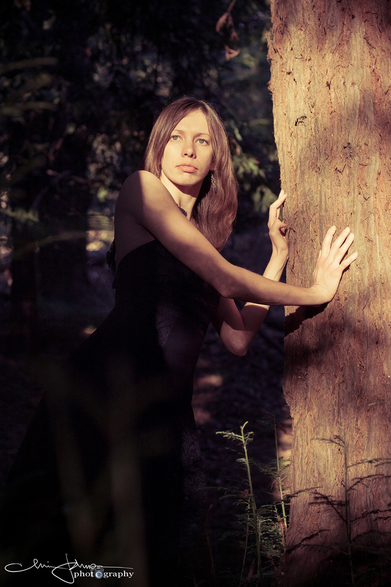 Female model photo shoot of tanglealso by ChrisJohnsonPhotography in Joaquin Miller Park