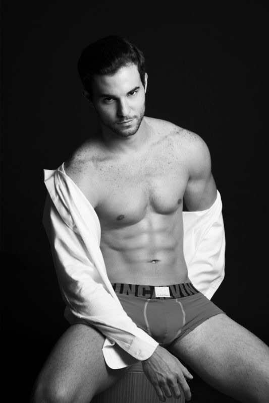 Male model photo shoot of Eduardo