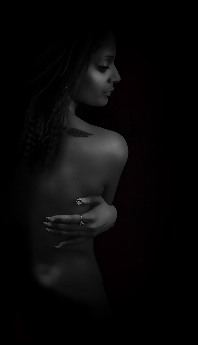 Female model photo shoot of Salma_Rabiah in MillenniumXpressionz Earth Studio