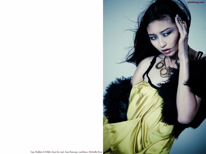 Female model photo shoot of hua89523