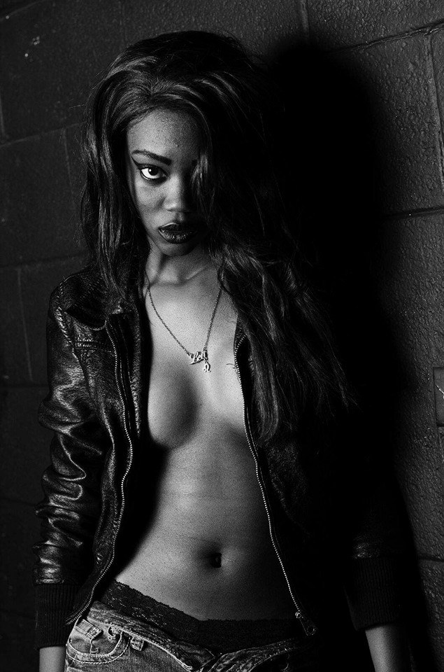 Female model photo shoot of Loki Blaque