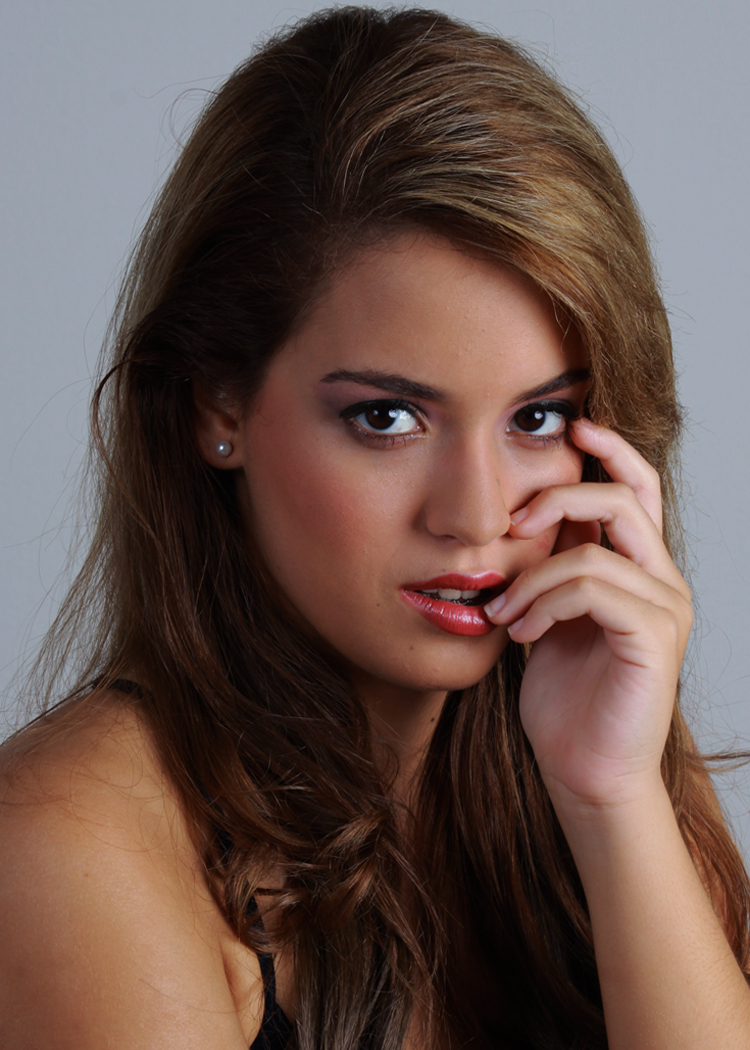 Female model photo shoot of Adrianna Fox