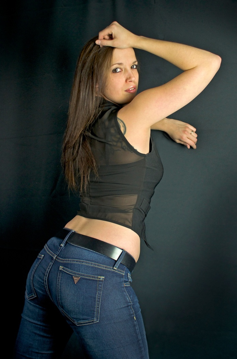Female model photo shoot of AnG3L666