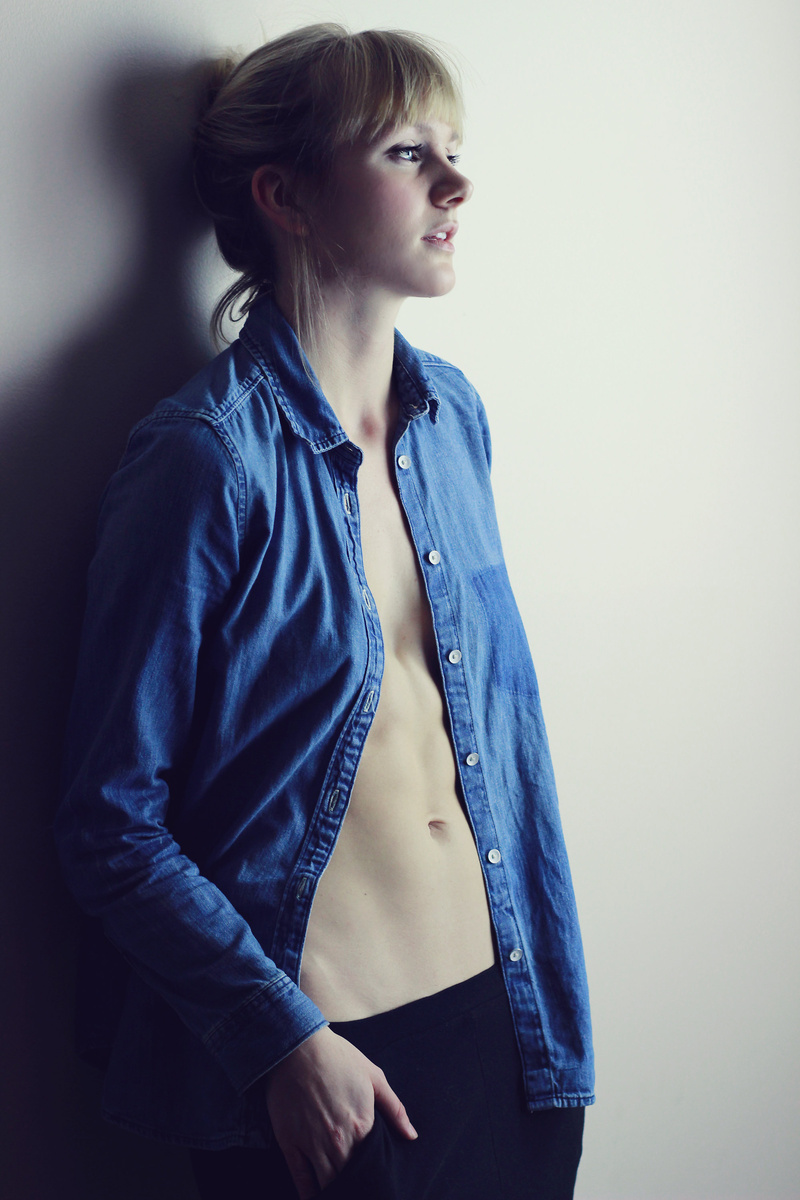 Female model photo shoot of Farren  by lexyparks