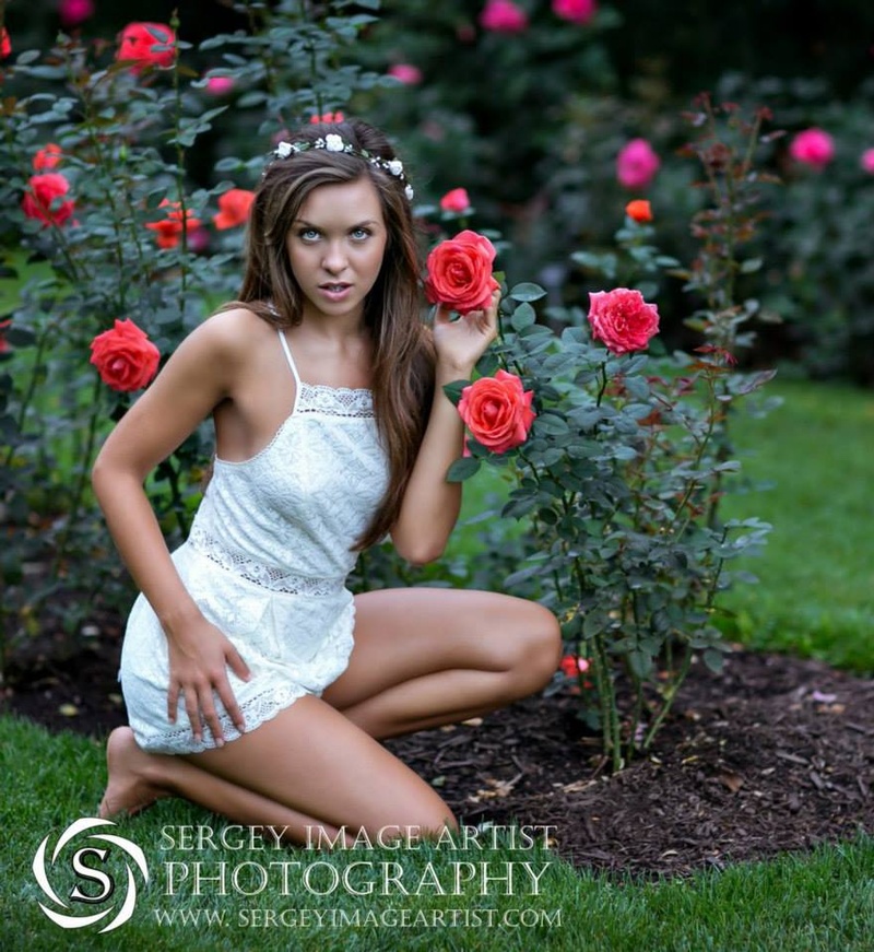Female model photo shoot of Kaitlyn Elizabeth Smith