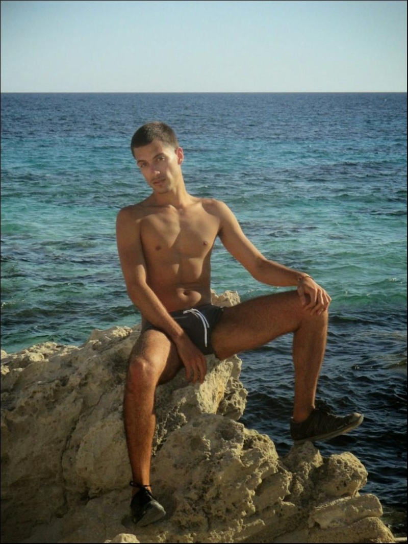 Male model photo shoot of MiguelDelaPlaya