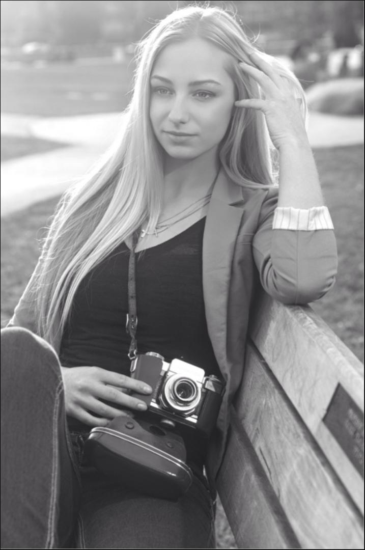Female model photo shoot of Jayden_lynn