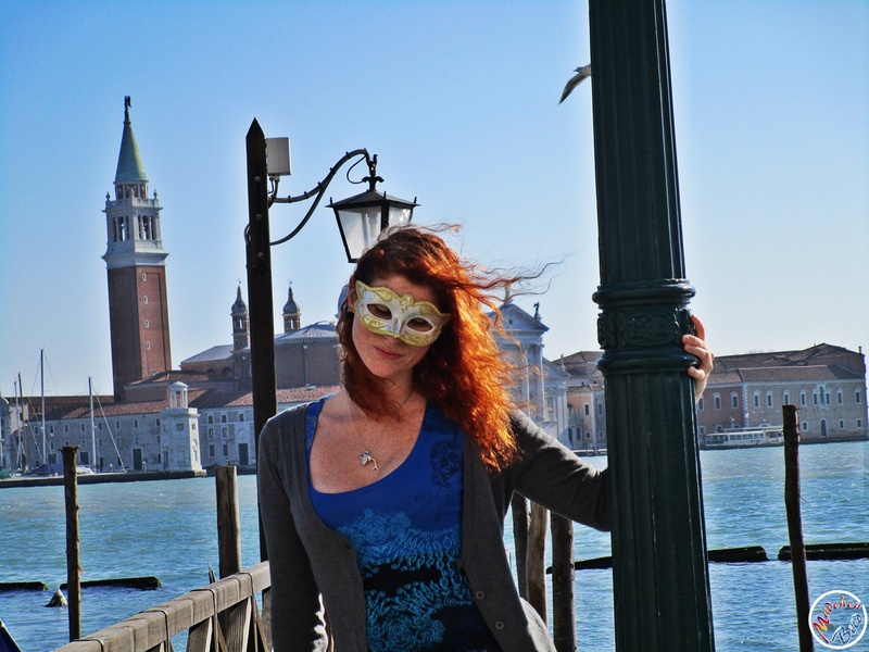 Male model photo shoot of Madchen Bild in Venice - Carnival