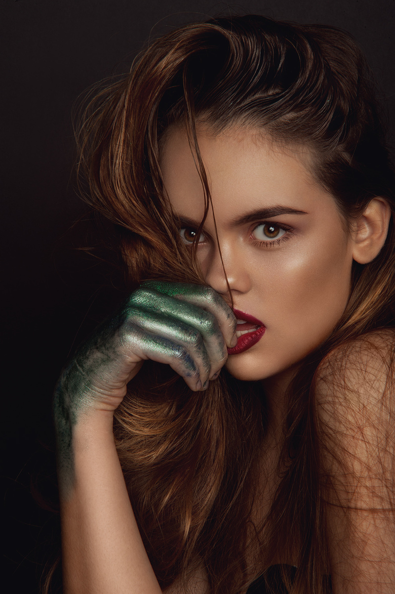 Female model photo shoot of Alena Borisova