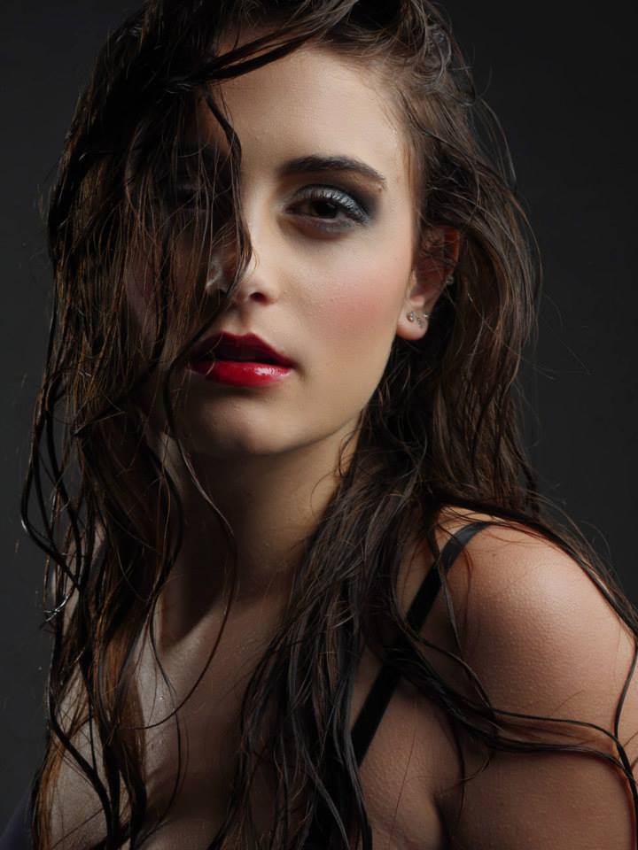Female model photo shoot of Nicole Pacilla