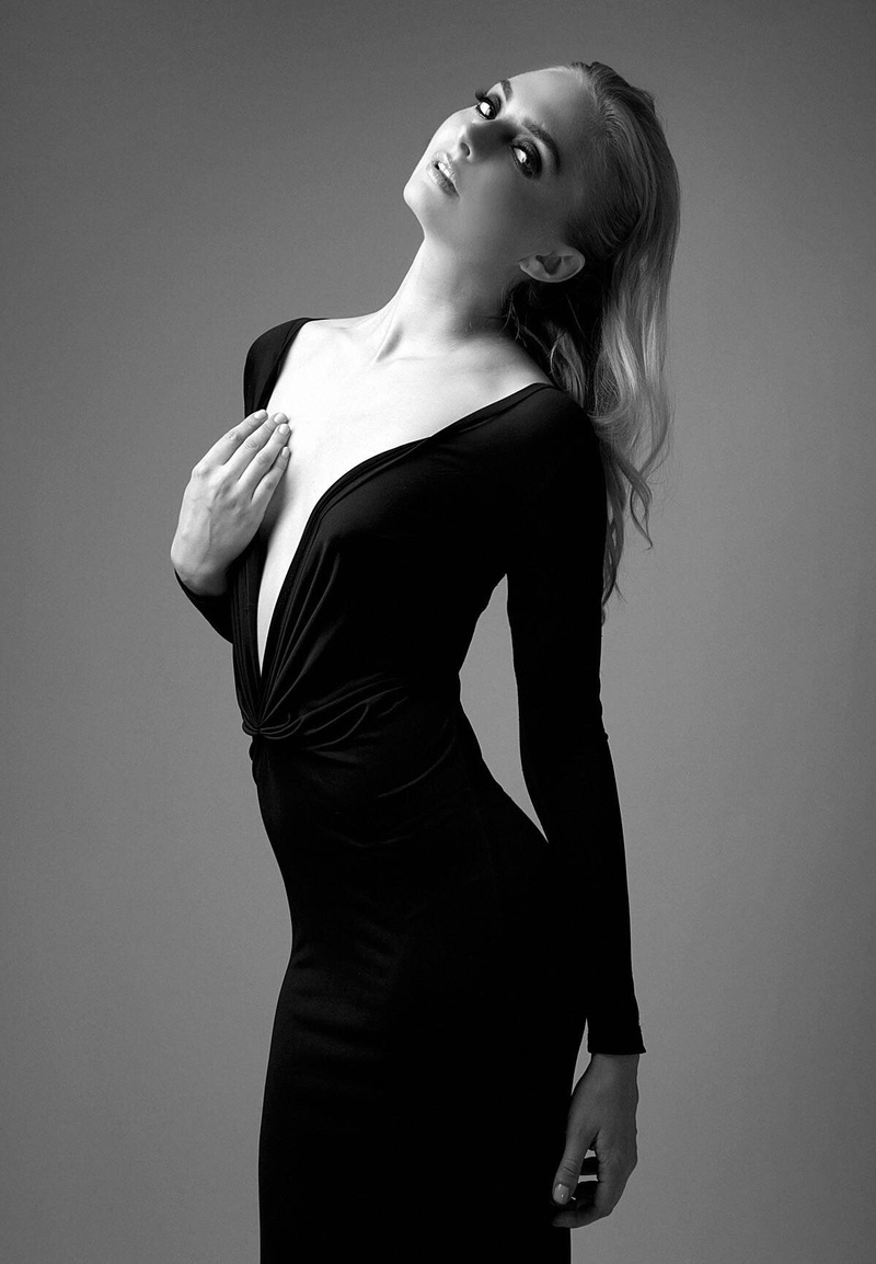 Female model photo shoot of Maria Trima