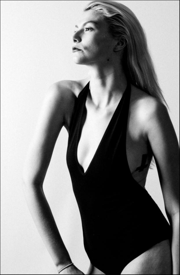 Female model photo shoot of Desiree Dahl