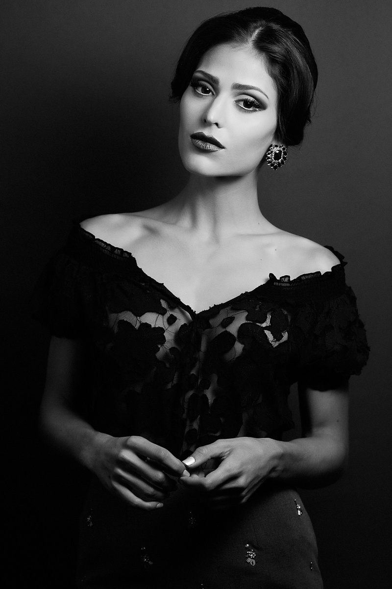 Female model photo shoot of Gabrielle Eden by Celia D Luna