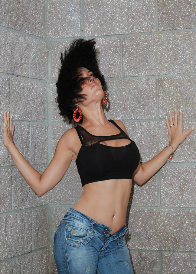 Female model photo shoot of Maylin Calza
