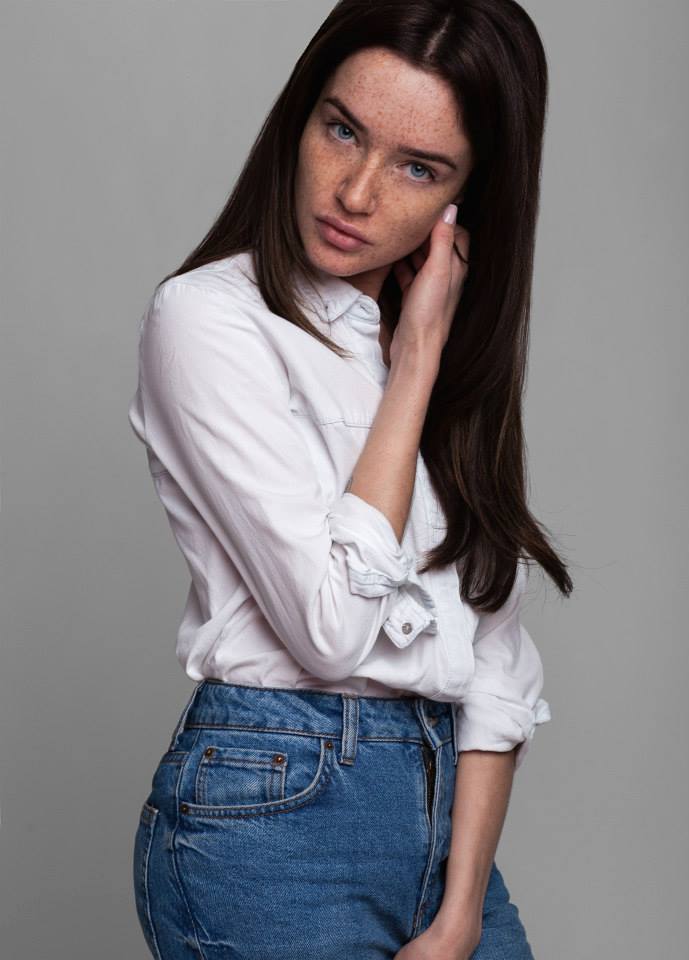 Female model photo shoot of Dakria