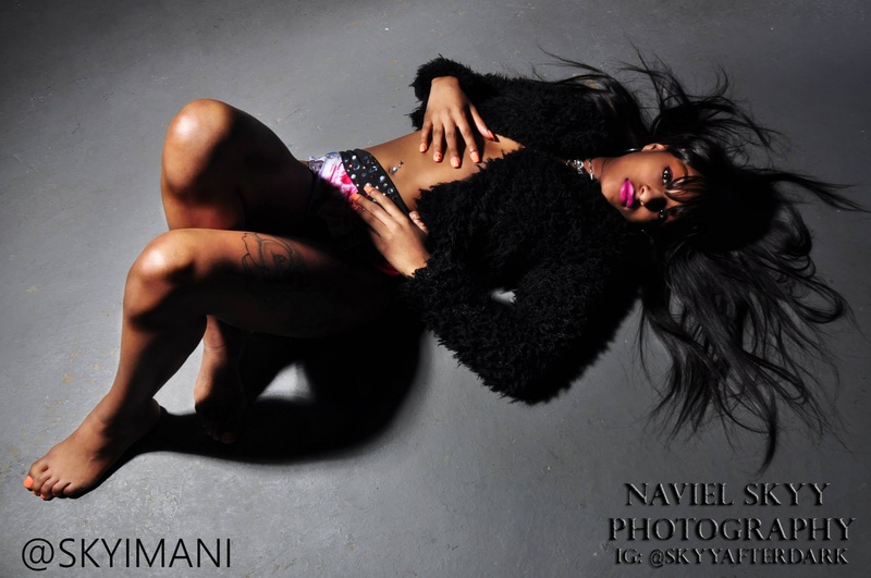 Male model photo shoot of Naviel Skyy Photography