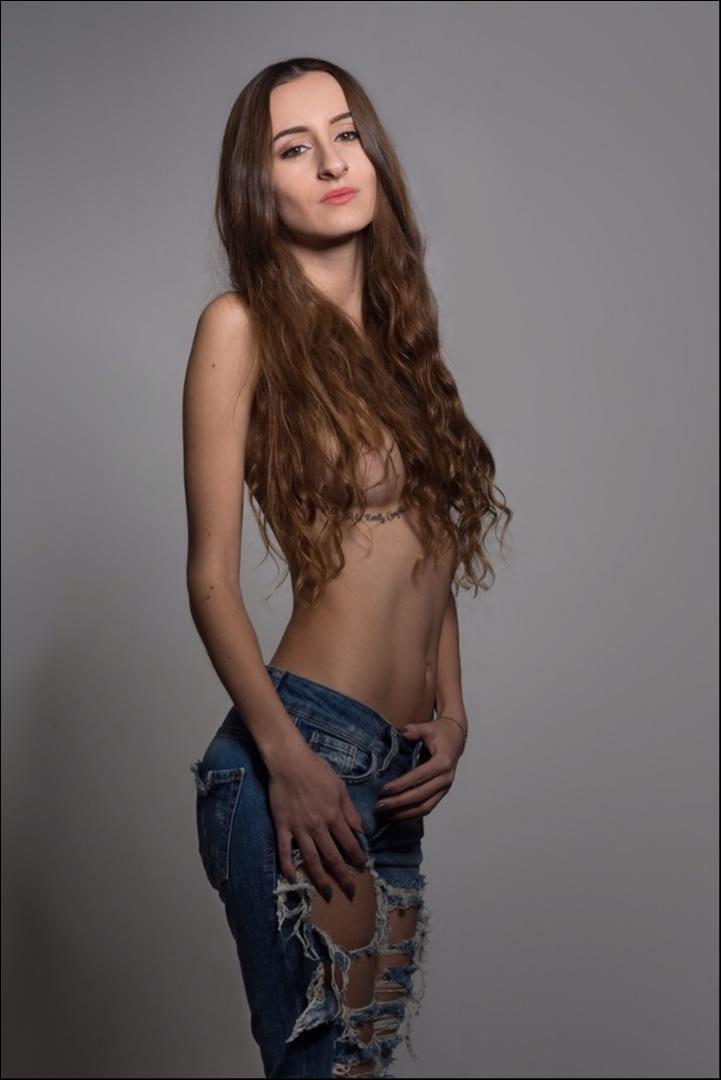 Female model photo shoot of radioactiveone