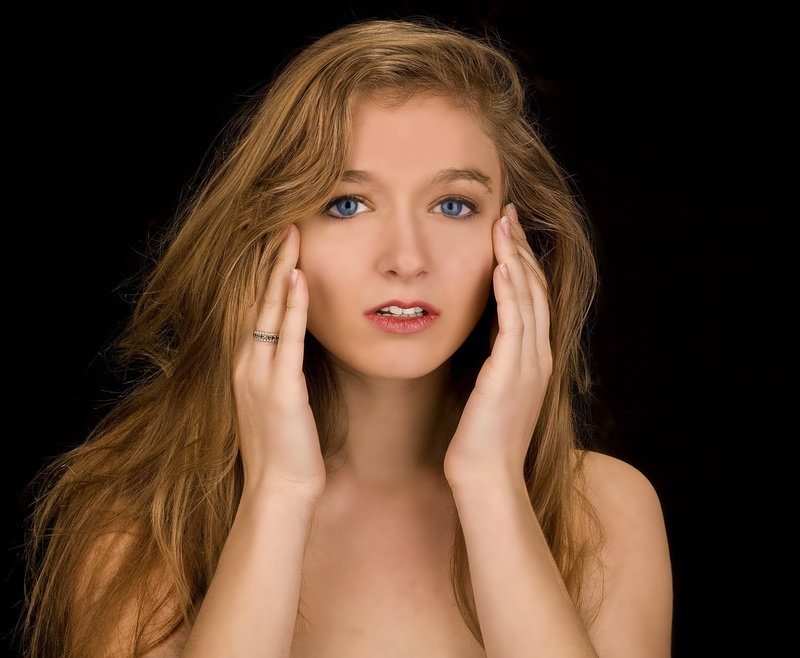 Female model photo shoot of Lily Muick