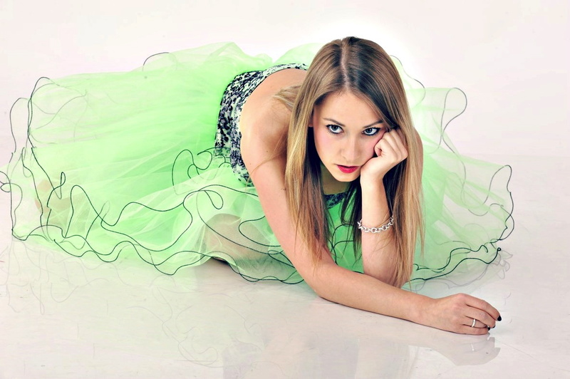Female model photo shoot of YuliyaKazak