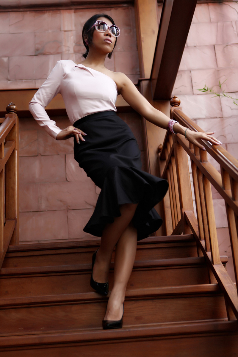 Female model photo shoot of Vampire_Pearl by fgoetz in Bangkok, Thailand
