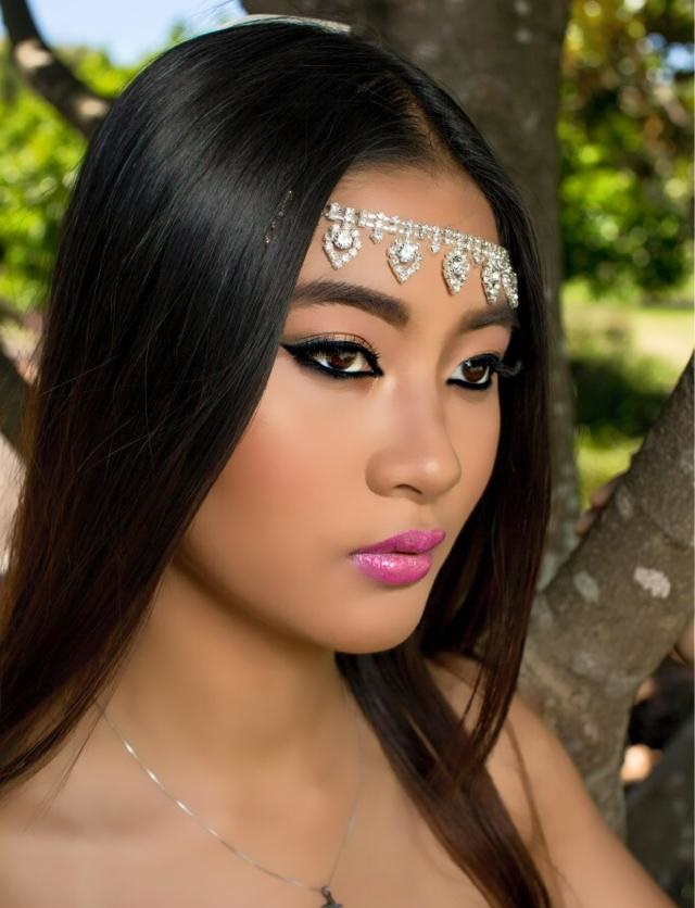Female model photo shoot of Michelle Nguyen xx