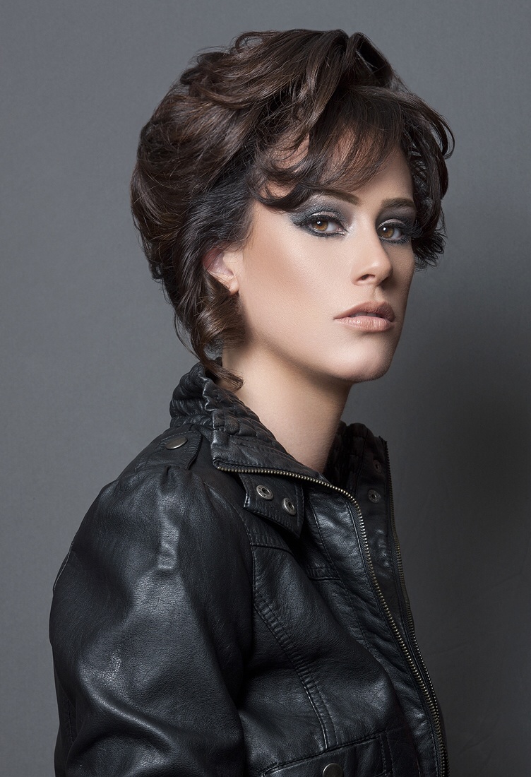 Female model photo shoot of Naomi Alyse by Barry Druxman