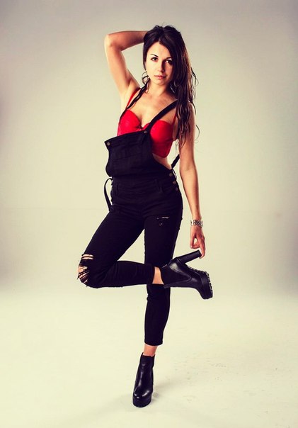 Female model photo shoot of AlesyaChugaeva by kielinski