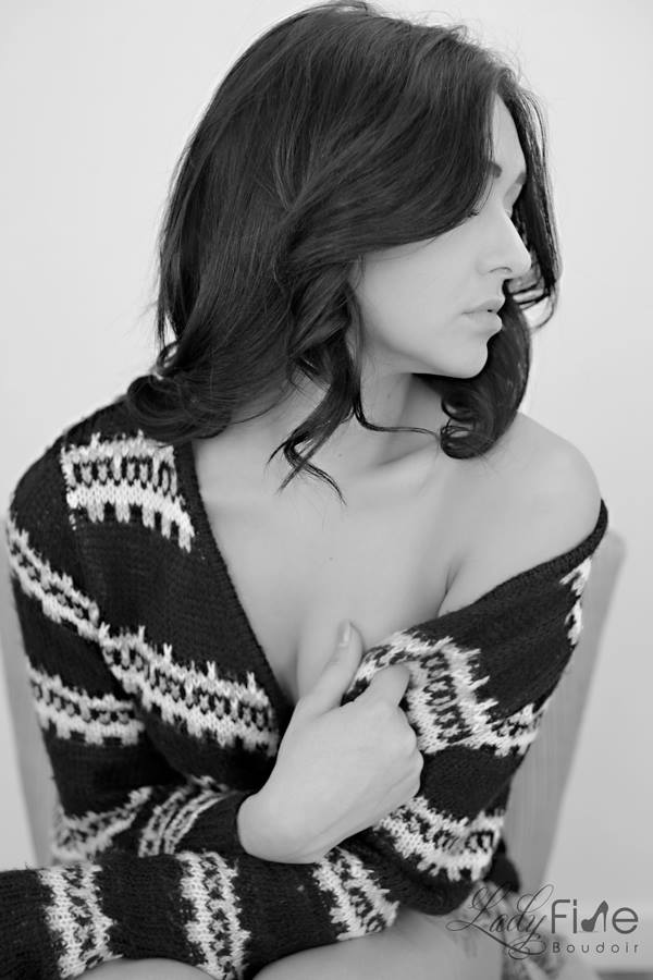 Female model photo shoot of Shania Jean in Midland, Mi