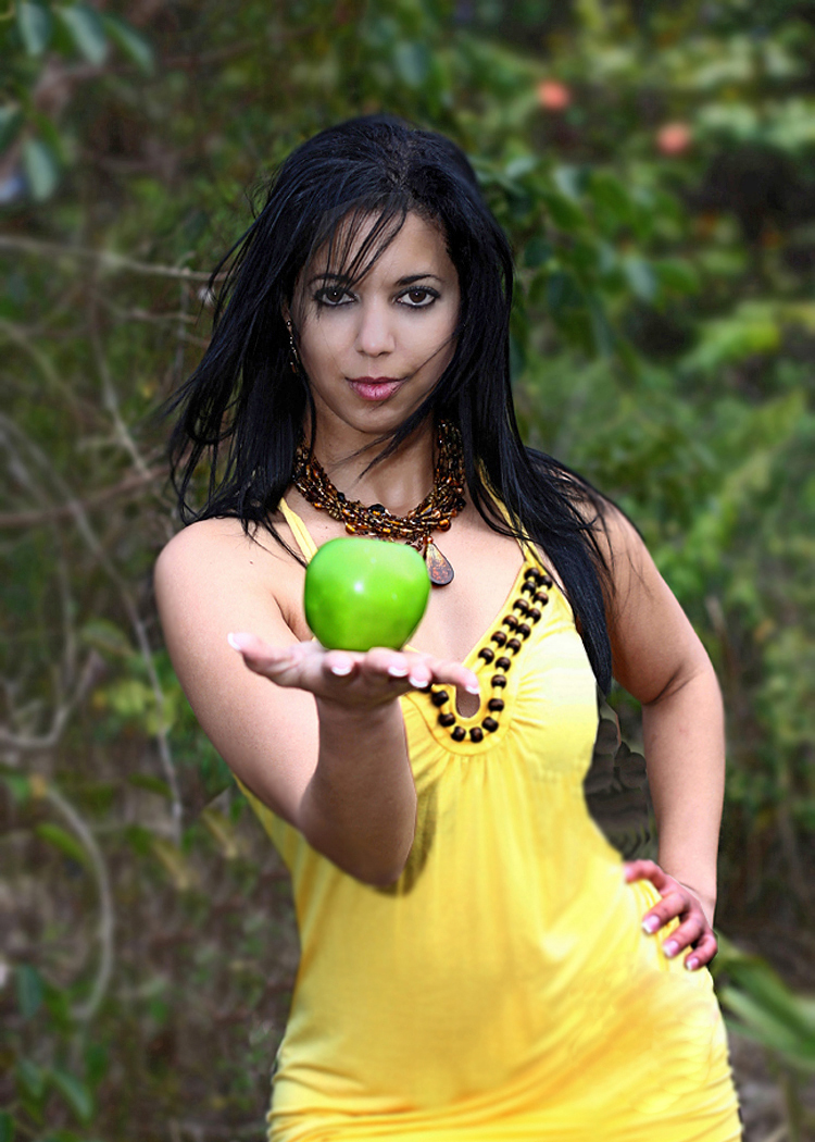 Female model photo shoot of Yudy Hernandez