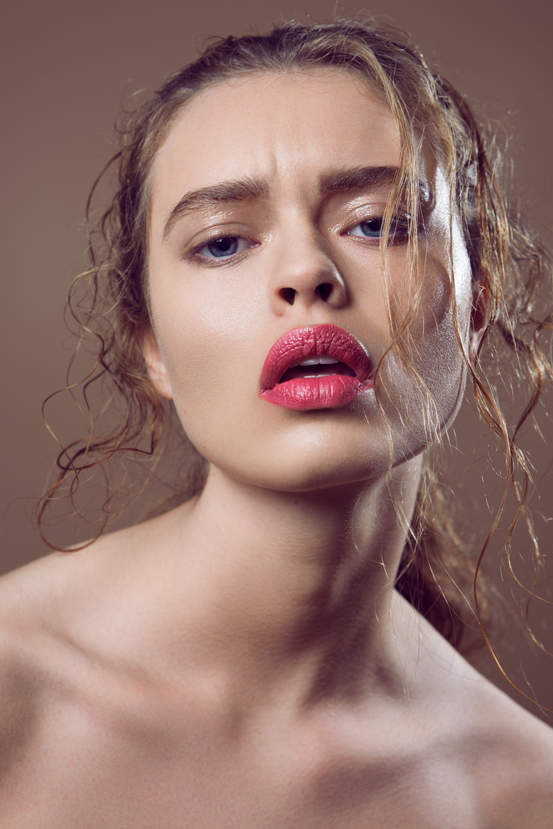 Female model photo shoot of Sabine Metz