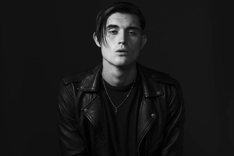 Male model photo shoot of Matthew Burgess