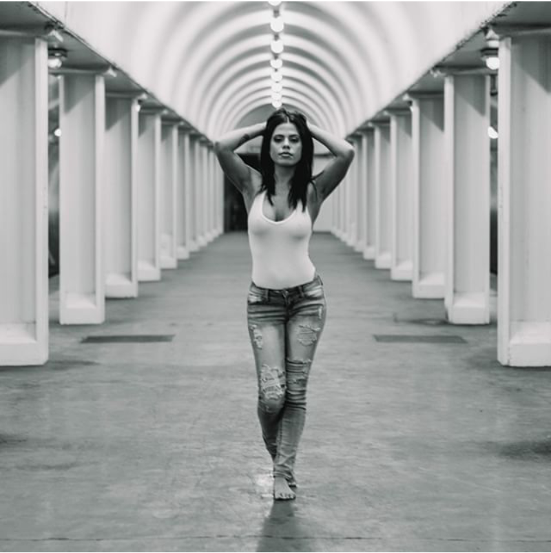 Female model photo shoot of Kassandra Leon